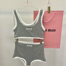 miumiu新款比基尼泳衣👙❤️😍🥰适合多种场景的游泳衣🏊♀️海边 游泳池 温泉 水上乐园 漂流都可以 miumiu新款比基尼泳衣👙❤️😍🥰适合多种场景的游泳衣🏊♀️海边 游泳池 温泉 水上乐园 漂流都可以