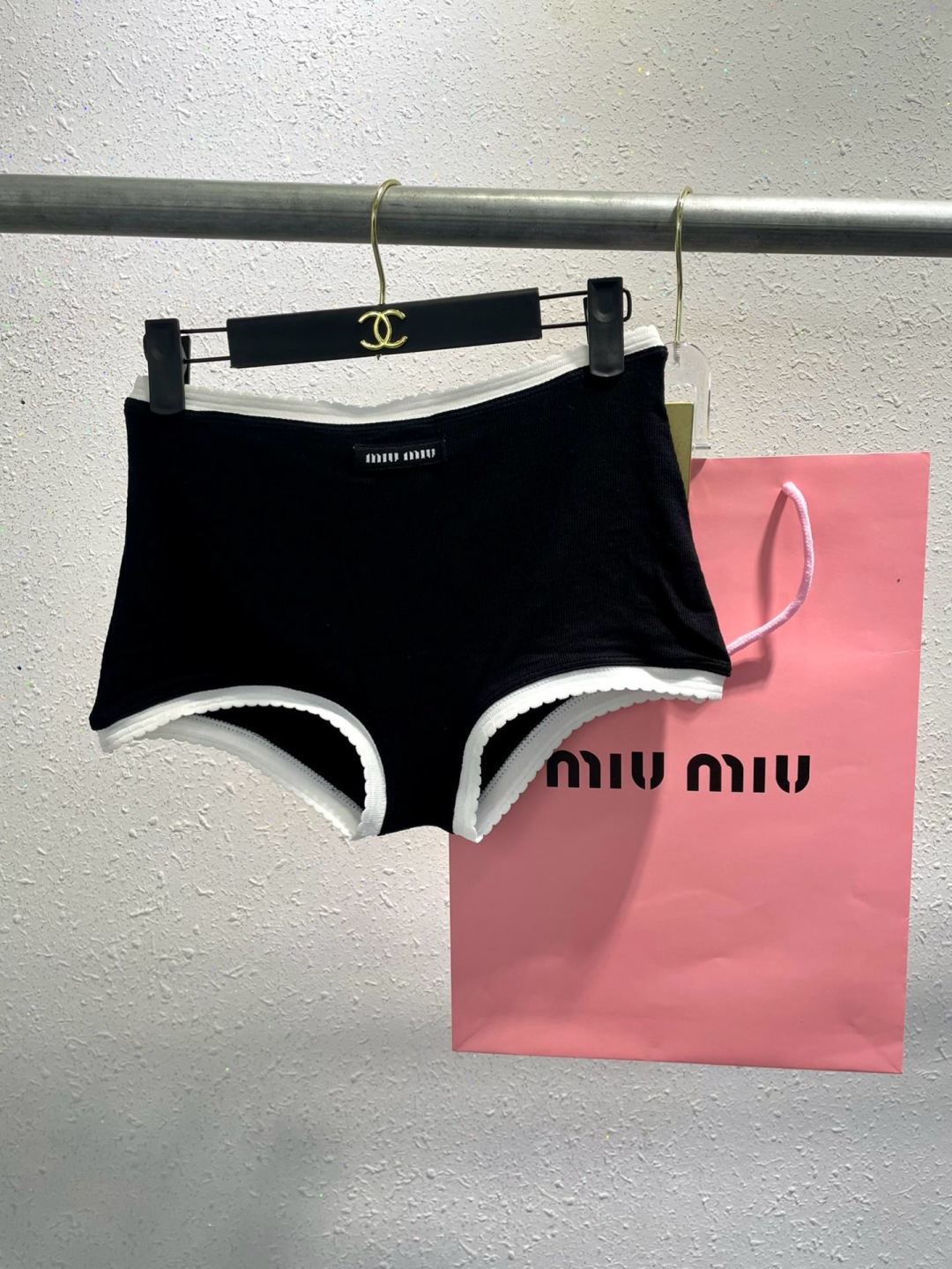 miumiu新款比基尼泳衣👙❤️😍🥰适合多种场景的游泳衣🏊♀️海边 游泳池 温泉 水上乐园 漂流都可以 miumiu新款比基尼泳衣👙❤️😍🥰适合多种场景的游泳衣🏊♀️海边 游泳池 温泉 水上乐园 漂流都可以