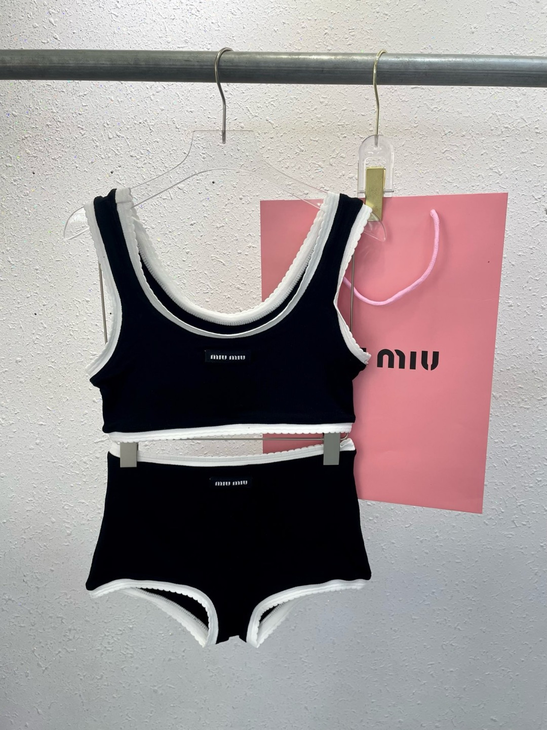 miumiu新款比基尼泳衣👙❤️😍🥰适合多种场景的游泳衣🏊♀️海边 游泳池 温泉 水上乐园 漂流都可以 miumiu新款比基尼泳衣👙❤️😍🥰适合多种场景的游泳衣🏊♀️海边 游泳池 温泉 水上乐园 漂流都可以