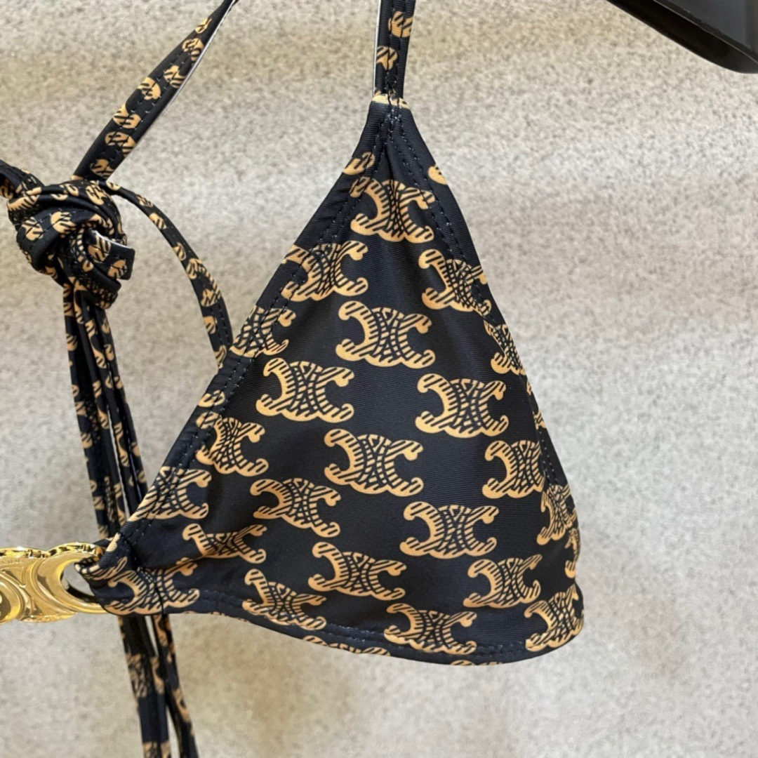 Celine专柜新款 对版五金😍🥰适合多种场景的游泳衣🏊♀️海边 游泳池 温泉 水上乐园 漂流都可以😌 Celine专柜新款 对版五金😍🥰适合多种场景的游泳衣🏊♀️海边 游泳池 温泉 水上乐园 漂流都可以😌