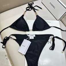 Celine专柜新款 对版五金😍🥰适合多种场景的游泳衣🏊♀️海边 游泳池 温泉 水上乐园 漂流都可以😌 Celine专柜新款 对版五金😍🥰适合多种场景的游泳衣🏊♀️海边 游泳池 温泉 水上乐园 漂流都可以😌