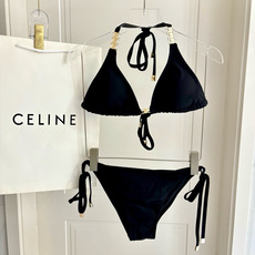 Celine专柜新款 对版五金😍🥰适合多种场景的游泳衣🏊♀️海边 游泳池 温泉 水上乐园 漂流都可以😌 Celine专柜新款 对版五金😍🥰适合多种场景的游泳衣🏊♀️海边 游泳池 温泉 水上乐园 漂流都可以😌