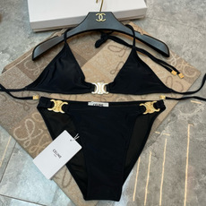 Celine专柜新款 对版五金😍🥰适合多种场景的游泳衣🏊♀️海边 游泳池 温泉 水上乐园 漂流都可以😌 Celine专柜新款 对版五金😍🥰适合多种场景的游泳衣🏊♀️海边 游泳池 温泉 水上乐园 漂流都可以😌