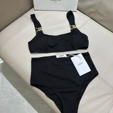 Celine专柜新款 对版五金😍🥰适合多种场景的游泳衣🏊♀️海边 游泳池 温泉 水上乐园 漂流都可以😌 Celine专柜新款 对版五金😍🥰适合多种场景的游泳衣🏊♀️海边 游泳池 温泉 水上乐园 漂流都可以😌