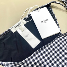 Celine专柜新款 对版五金😍🥰适合多种场景的游泳衣🏊♀️海边 游泳池 温泉 水上乐园 漂流都可以😌 Celine专柜新款 对版五金😍🥰适合多种场景的游泳衣🏊♀️海边 游泳池 温泉 水上乐园 漂流都可以😌