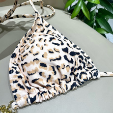 Celine专柜新款 对版五金😍🥰适合多种场景的游泳衣🏊♀️海边 游泳池 温泉 水上乐园 漂流都可以😌 Celine专柜新款 对版五金😍🥰适合多种场景的游泳衣🏊♀️海边 游泳池 温泉 水上乐园 漂流都可以😌