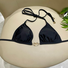 Celine专柜新款 对版五金😍🥰适合多种场景的游泳衣🏊♀️海边 游泳池 温泉 水上乐园 漂流都可以😌 Celine专柜新款 对版五金😍🥰适合多种场景的游泳衣🏊♀️海边 游泳池 温泉 水上乐园 漂流都可以😌