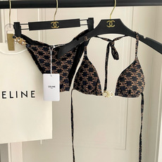 Celine专柜新款 对版五金😍🥰适合多种场景的游泳衣🏊♀️海边 游泳池 温泉 水上乐园 漂流都可以😌 Celine专柜新款 对版五金😍🥰适合多种场景的游泳衣🏊♀️海边 游泳池 温泉 水上乐园 漂流都可以😌