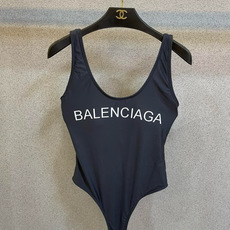 巴黎世家新款游泳衣😍🥰适合多种场景的游泳衣🏊♀️海边 游泳池 温泉 水上乐园 漂流都可以😌内搭也完全可 巴黎世家新款游泳衣😍🥰适合多种场景的游泳衣🏊♀️海边 游泳池 温泉 水上乐园 漂流都可以😌内搭也完全可