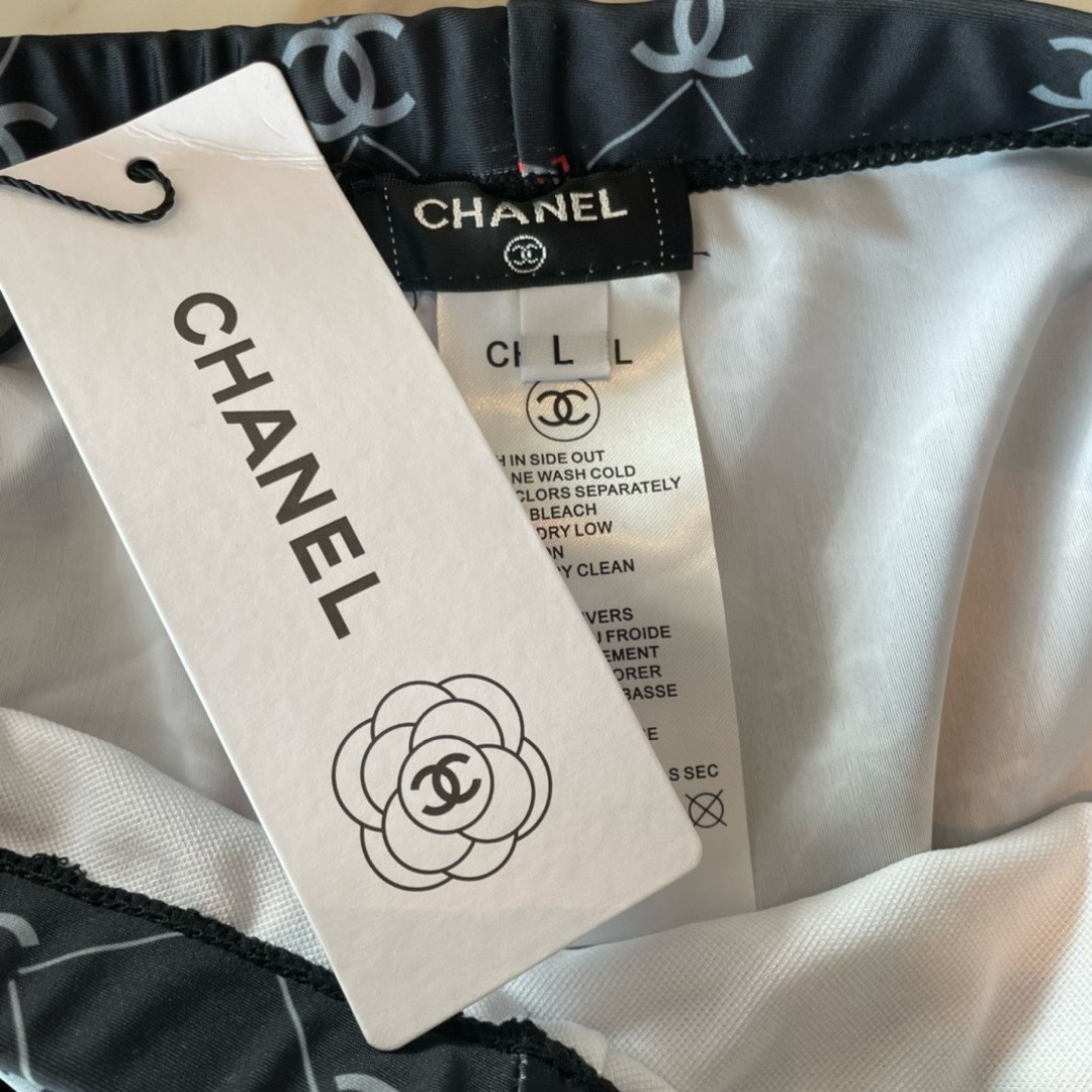 Chanel男士泳裤👑高级定制泳衣👑上新度假系列🏖专属泳衣［色][色][色]超级爱！[色]来自贵族的目光