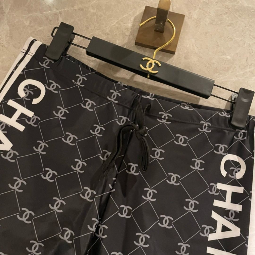 Chanel男士泳裤👑高级定制泳衣👑上新度假系列🏖专属泳衣［色][色][色]超级爱！[色]来自贵族的目光