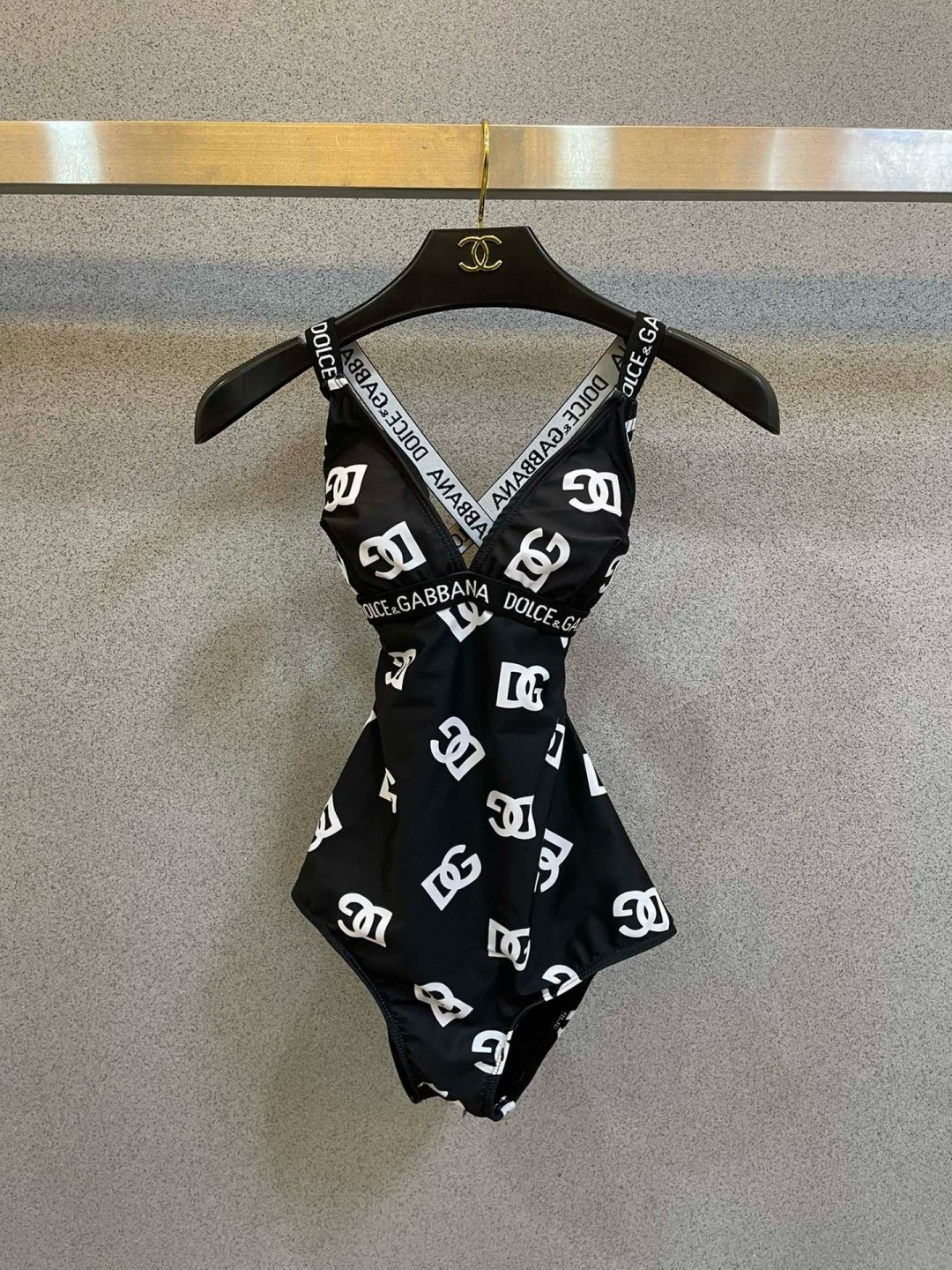 DG连体泳衣 性感女神🥰😍👙❤️😍🥰适合多种场景的游泳衣🏊‍♀️海边 游泳池 温泉 水上乐园 漂流都可以