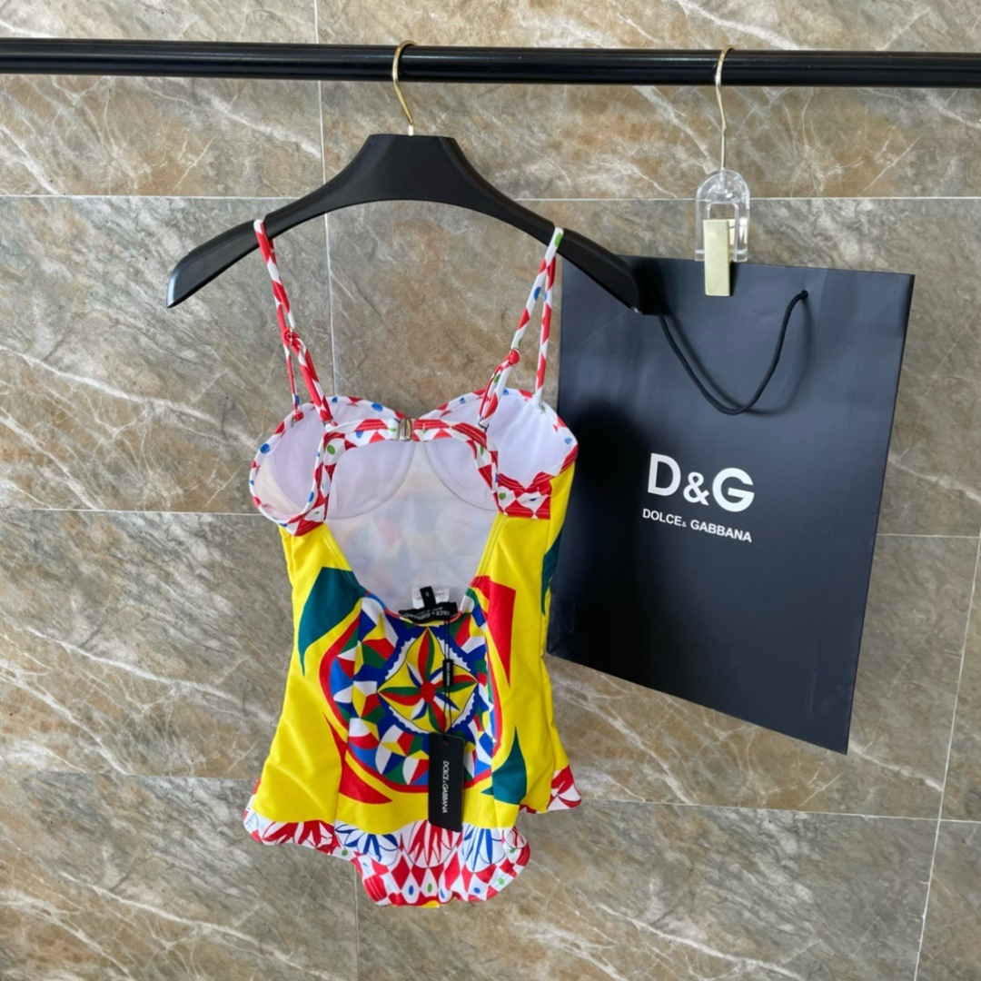 DG吊带钢托聚拢连体泳衣 性感女神🥰😍👙❤️😍🥰适合多种场景的游泳衣🏊♀️海边 游泳池 温泉 水上乐园 DG吊带钢托聚拢连体泳衣 性感女神🥰😍👙❤️😍🥰适合多种场景的游泳衣🏊♀️海边 游泳池 温泉 水上乐园
