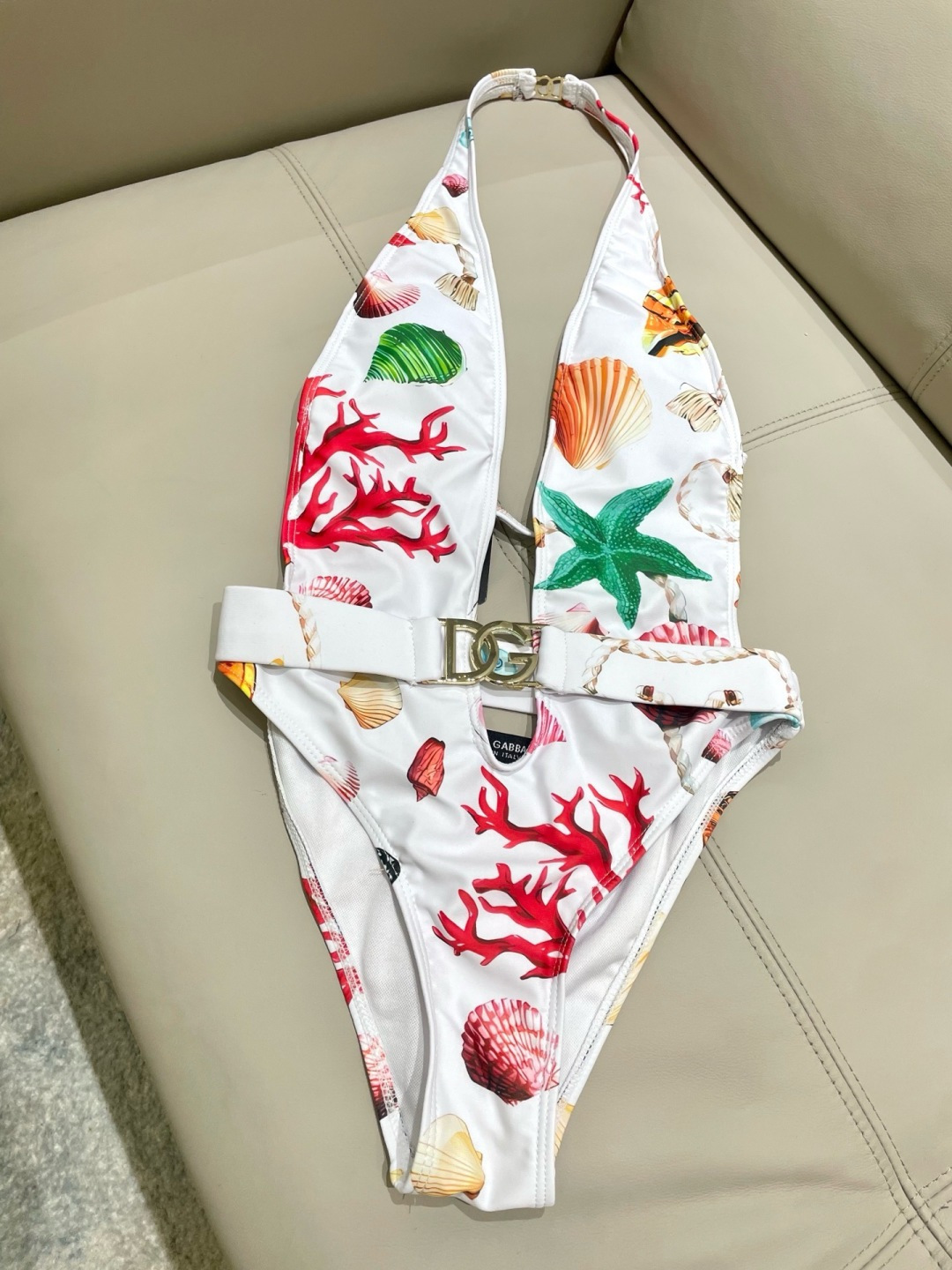 DG泳衣 性感女神🥰😍👙❤️😍🥰适合多种场景的游泳衣🏊♀️海边 游泳池 温泉 水上乐园 漂流都可以😌内 DG泳衣 性感女神🥰😍👙❤️😍🥰适合多种场景的游泳衣🏊♀️海边 游泳池 温泉 水上乐园 漂流都可以😌内