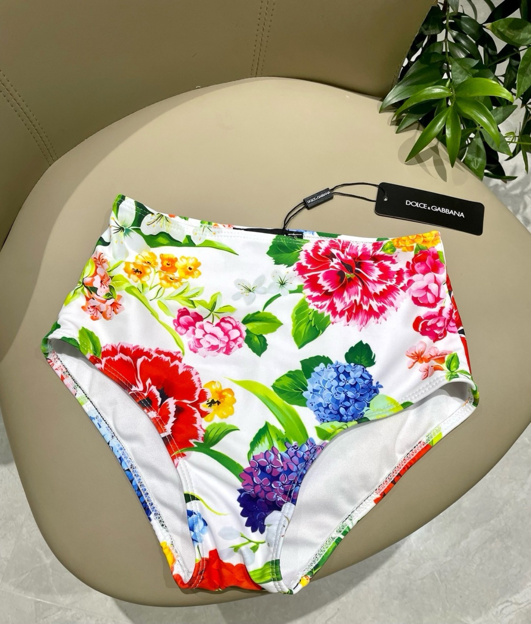 DG比基尼泳衣 🥰😍👙❤️😍🥰适合多种场景的游泳衣🏊‍♀️海边 游泳池 温泉 水上乐园 漂流都可以😌内搭