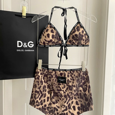 DG新款连体泳衣 时尚潮流款 😍🥰适合多种场景的游泳衣🏊♀️海边 游泳池 温泉 水上乐园 漂流都可 DG新款连体泳衣 时尚潮流款 😍🥰适合多种场景的游泳衣🏊♀️海边 游泳池 温泉 水上乐园 漂流都可