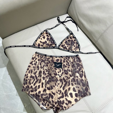 DG新款连体泳衣 时尚潮流款 😍🥰适合多种场景的游泳衣🏊♀️海边 游泳池 温泉 水上乐园 漂流都可 DG新款连体泳衣 时尚潮流款 😍🥰适合多种场景的游泳衣🏊♀️海边 游泳池 温泉 水上乐园 漂流都可