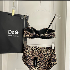DG泳衣 🥰😍👙❤️😍🥰适合多种场景的游泳衣🏊♀️海边 游泳池 温泉 水上乐园 漂流都可以😌内搭外穿也 DG泳衣 🥰😍👙❤️😍🥰适合多种场景的游泳衣🏊♀️海边 游泳池 温泉 水上乐园 漂流都可以😌内搭外穿也