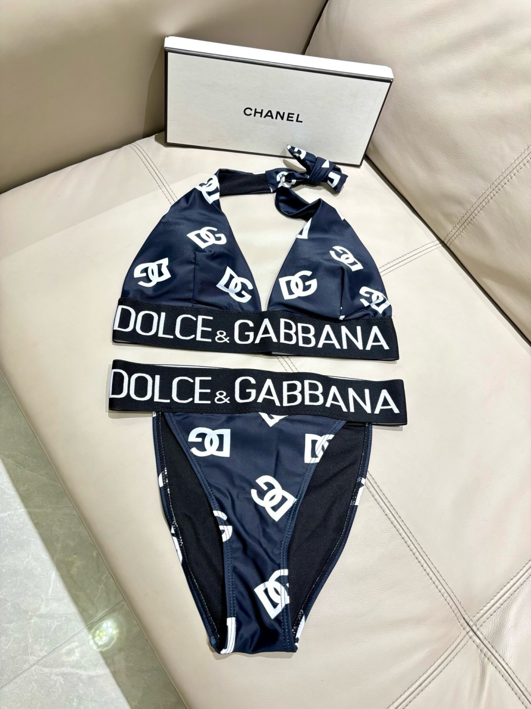 DG泳衣 🥰😍👙❤️😍🥰适合多种场景的游泳衣🏊♀️海边 游泳池 温泉 水上乐园 漂流都可以😌内搭外穿也 DG泳衣 🥰😍👙❤️😍🥰适合多种场景的游泳衣🏊♀️海边 游泳池 温泉 水上乐园 漂流都可以😌内搭外穿也