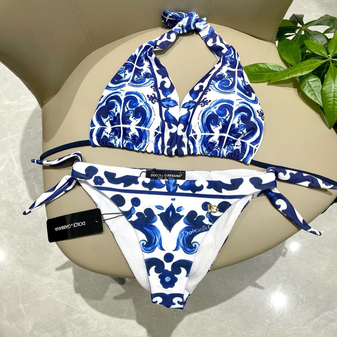 DG新款比基尼泳衣 时尚潮流款 😍🥰适合多种场景的游泳衣🏊♀️海边 游泳池 温泉 水上乐园 漂流都 DG新款比基尼泳衣 时尚潮流款 😍🥰适合多种场景的游泳衣🏊♀️海边 游泳池 温泉 水上乐园 漂流都