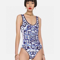 DG新款连体泳衣 时尚潮流款 😍🥰适合多种场景的游泳衣🏊♀️海边 游泳池 温泉 水上乐园 漂流都可 DG新款连体泳衣 时尚潮流款 😍🥰适合多种场景的游泳衣🏊♀️海边 游泳池 温泉 水上乐园 漂流都可