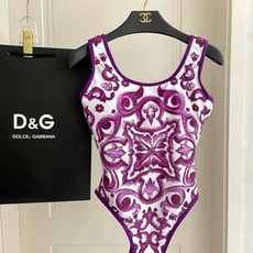 DG新款连体泳衣 时尚潮流款 😍🥰适合多种场景的游泳衣🏊♀️海边 游泳池 温泉 水上乐园 漂流都可 DG新款连体泳衣 时尚潮流款 😍🥰适合多种场景的游泳衣🏊♀️海边 游泳池 温泉 水上乐园 漂流都可