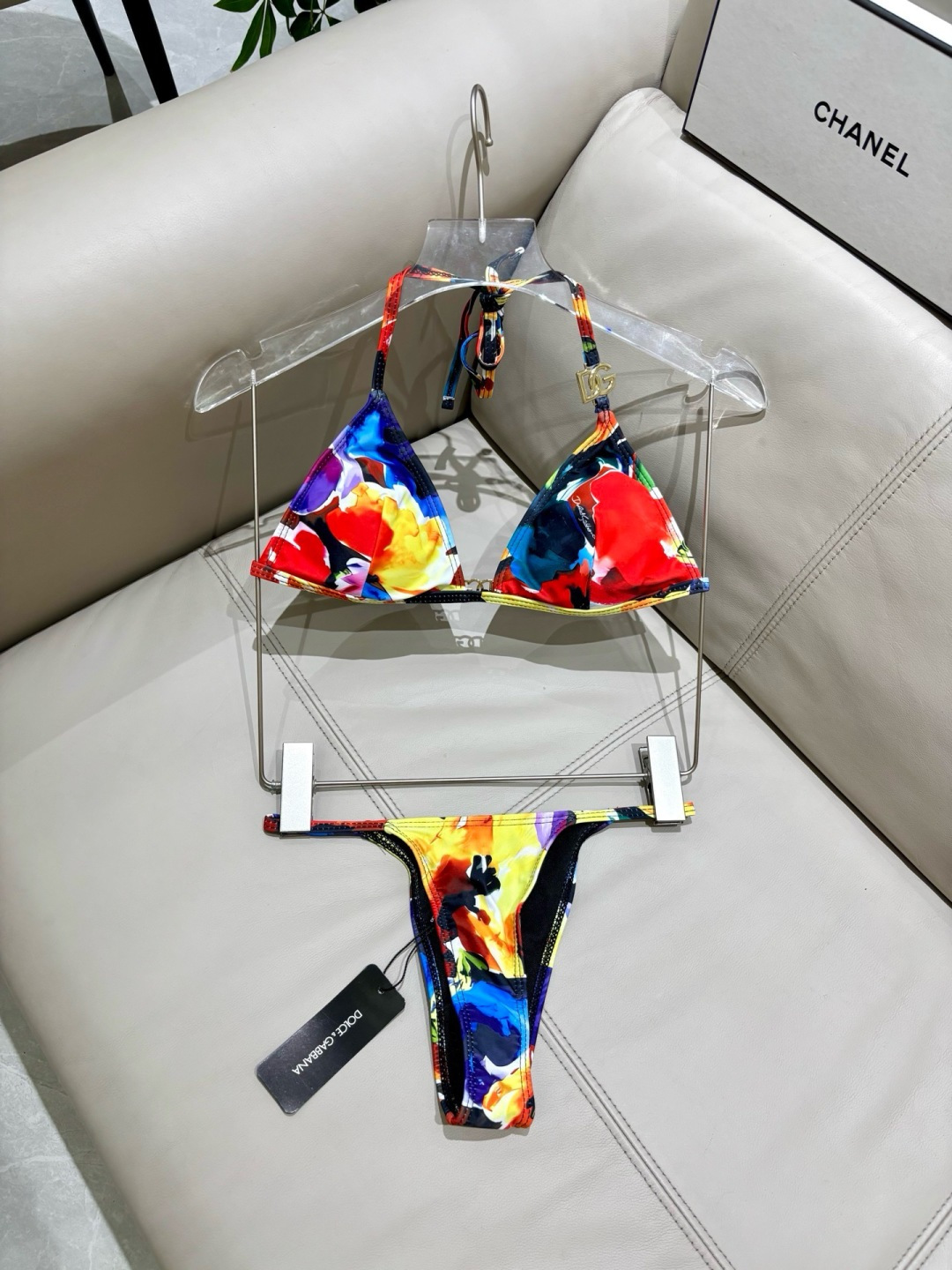 DG新款比基尼泳衣   时尚潮流款 😍🥰适合多种场景的游泳衣🏊‍♀️海边 游泳池 温泉 水上乐园 漂流都