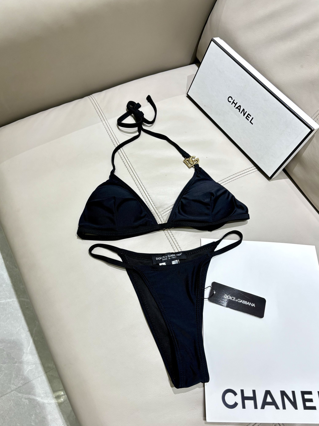 DG新款比基尼泳衣 时尚潮流款 😍🥰适合多种场景的游泳衣🏊♀️海边 游泳池 温泉 水上乐园 漂流都 DG新款比基尼泳衣 时尚潮流款 😍🥰适合多种场景的游泳衣🏊♀️海边 游泳池 温泉 水上乐园 漂流都