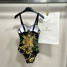 范思哲新款时尚潮流款 😍🥰适合多种场景的游泳衣🏊♀️海边 游泳池 温泉 水上乐园 漂流都可以😌内搭也完 范思哲新款时尚潮流款 😍🥰适合多种场景的游泳衣🏊♀️海边 游泳池 温泉 水上乐园 漂流都可以😌内搭也完