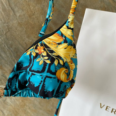 范思哲比基尼👙❤️😍🥰适合多种场景的游泳衣🏊♀️海边 游泳池 温泉 水上乐园 漂流都可以😌内搭外穿也完 范思哲比基尼👙❤️😍🥰适合多种场景的游泳衣🏊♀️海边 游泳池 温泉 水上乐园 漂流都可以😌内搭外穿也完