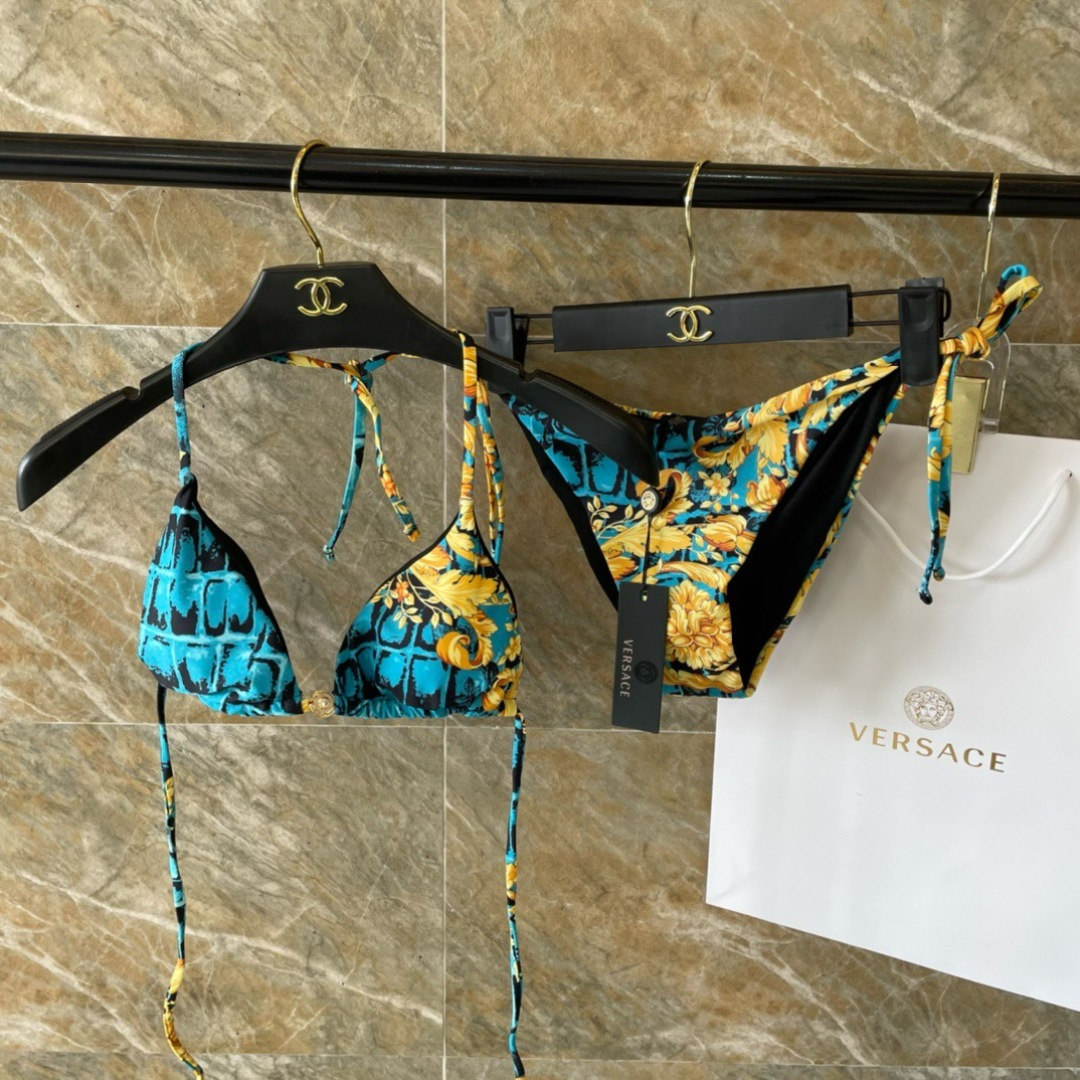 范思哲比基尼👙❤️😍🥰适合多种场景的游泳衣🏊♀️海边 游泳池 温泉 水上乐园 漂流都可以😌内搭外穿也完 范思哲比基尼👙❤️😍🥰适合多种场景的游泳衣🏊♀️海边 游泳池 温泉 水上乐园 漂流都可以😌内搭外穿也完