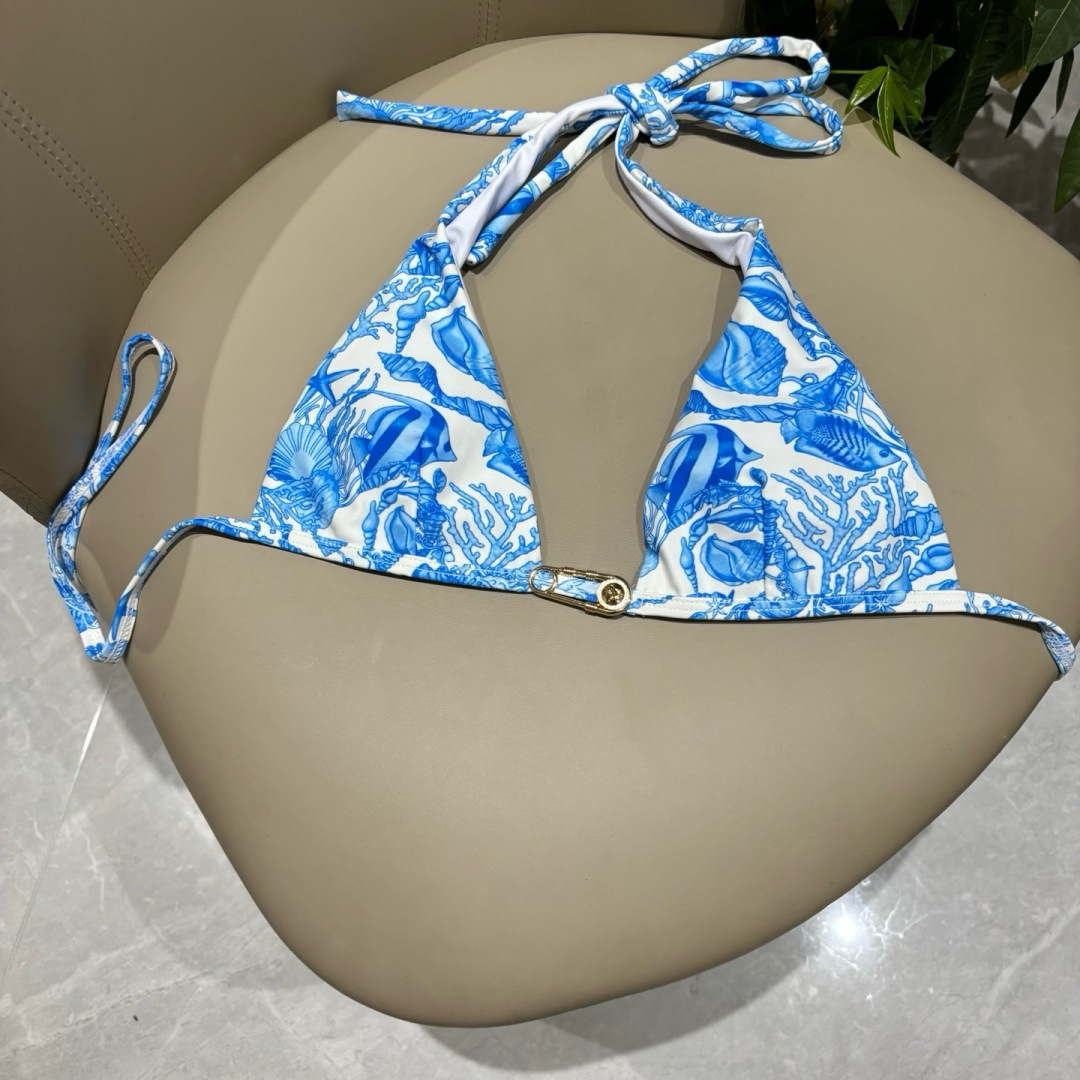 范思哲比基尼👙❤️😍🥰适合多种场景的游泳衣🏊♀️海边 游泳池 温泉 水上乐园 漂流都可以😌内搭外穿也完 范思哲比基尼👙❤️😍🥰适合多种场景的游泳衣🏊♀️海边 游泳池 温泉 水上乐园 漂流都可以😌内搭外穿也完