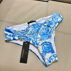 范思哲比基尼👙❤️😍🥰适合多种场景的游泳衣🏊♀️海边 游泳池 温泉 水上乐园 漂流都可以😌内搭外穿也完 范思哲比基尼👙❤️😍🥰适合多种场景的游泳衣🏊♀️海边 游泳池 温泉 水上乐园 漂流都可以😌内搭外穿也完