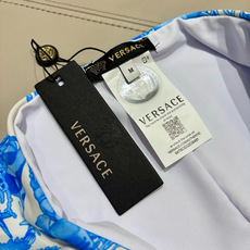 范思哲比基尼👙❤️😍🥰适合多种场景的游泳衣🏊♀️海边 游泳池 温泉 水上乐园 漂流都可以😌内搭外穿也完 范思哲比基尼👙❤️😍🥰适合多种场景的游泳衣🏊♀️海边 游泳池 温泉 水上乐园 漂流都可以😌内搭外穿也完