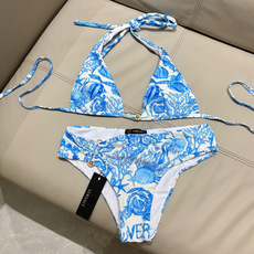 范思哲比基尼👙❤️😍🥰适合多种场景的游泳衣🏊♀️海边 游泳池 温泉 水上乐园 漂流都可以😌内搭外穿也完 范思哲比基尼👙❤️😍🥰适合多种场景的游泳衣🏊♀️海边 游泳池 温泉 水上乐园 漂流都可以😌内搭外穿也完