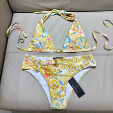 范思哲比基尼👙❤️😍🥰适合多种场景的游泳衣🏊♀️海边 游泳池 温泉 水上乐园 漂流都可以😌内搭外穿也完 范思哲比基尼👙❤️😍🥰适合多种场景的游泳衣🏊♀️海边 游泳池 温泉 水上乐园 漂流都可以😌内搭外穿也完
