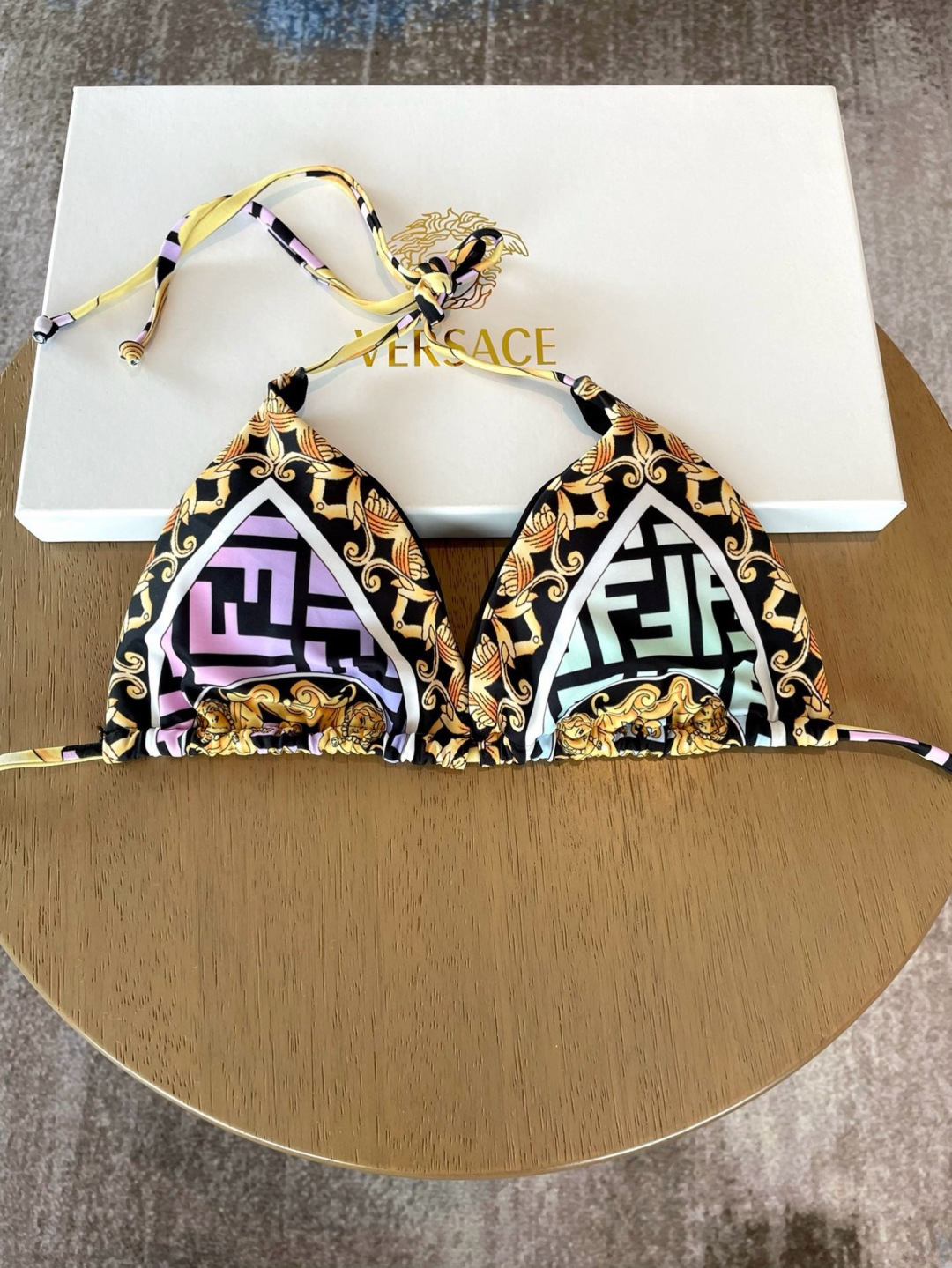 范思哲比基尼👙❤️😍🥰适合多种场景的游泳衣🏊‍♀️海边 游泳池 温泉 水上乐园 漂流都可以😌内搭外穿也完