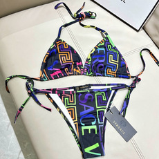 范思哲比基尼👙❤️😍🥰适合多种场景的游泳衣🏊♀️海边 游泳池 温泉 水上乐园 漂流都可以😌内搭外穿也完 范思哲比基尼👙❤️😍🥰适合多种场景的游泳衣🏊♀️海边 游泳池 温泉 水上乐园 漂流都可以😌内搭外穿也完