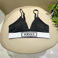范思哲分体比基尼😍🥰适合多种场景的游泳衣🏊♀️海边 游泳池 温泉 水上乐园 漂流都可以😌内搭也完全可以 范思哲分体比基尼😍🥰适合多种场景的游泳衣🏊♀️海边 游泳池 温泉 水上乐园 漂流都可以😌内搭也完全可以