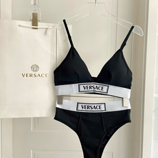 范思哲分体比基尼😍🥰适合多种场景的游泳衣🏊♀️海边 游泳池 温泉 水上乐园 漂流都可以😌内搭也完全可以 范思哲分体比基尼😍🥰适合多种场景的游泳衣🏊♀️海边 游泳池 温泉 水上乐园 漂流都可以😌内搭也完全可以