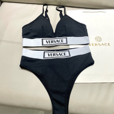 范思哲分体比基尼😍🥰适合多种场景的游泳衣🏊♀️海边 游泳池 温泉 水上乐园 漂流都可以😌内搭也完全可以 范思哲分体比基尼😍🥰适合多种场景的游泳衣🏊♀️海边 游泳池 温泉 水上乐园 漂流都可以😌内搭也完全可以