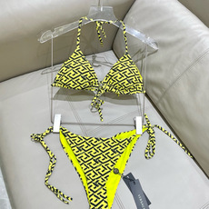 范思哲比基尼👙❤️😍🥰适合多种场景的游泳衣🏊♀️海边 游泳池 温泉 水上乐园 漂流都可以😌内搭外穿也完 范思哲比基尼👙❤️😍🥰适合多种场景的游泳衣🏊♀️海边 游泳池 温泉 水上乐园 漂流都可以😌内搭外穿也完