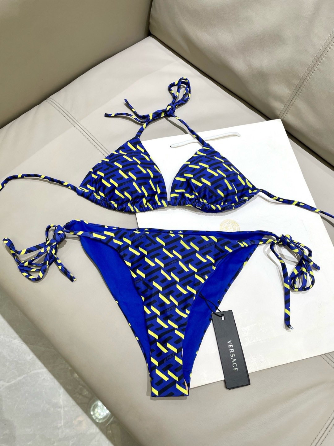 范思哲比基尼👙❤️😍🥰适合多种场景的游泳衣🏊‍♀️海边 游泳池 温泉 水上乐园 漂流都可以😌内搭外穿也完