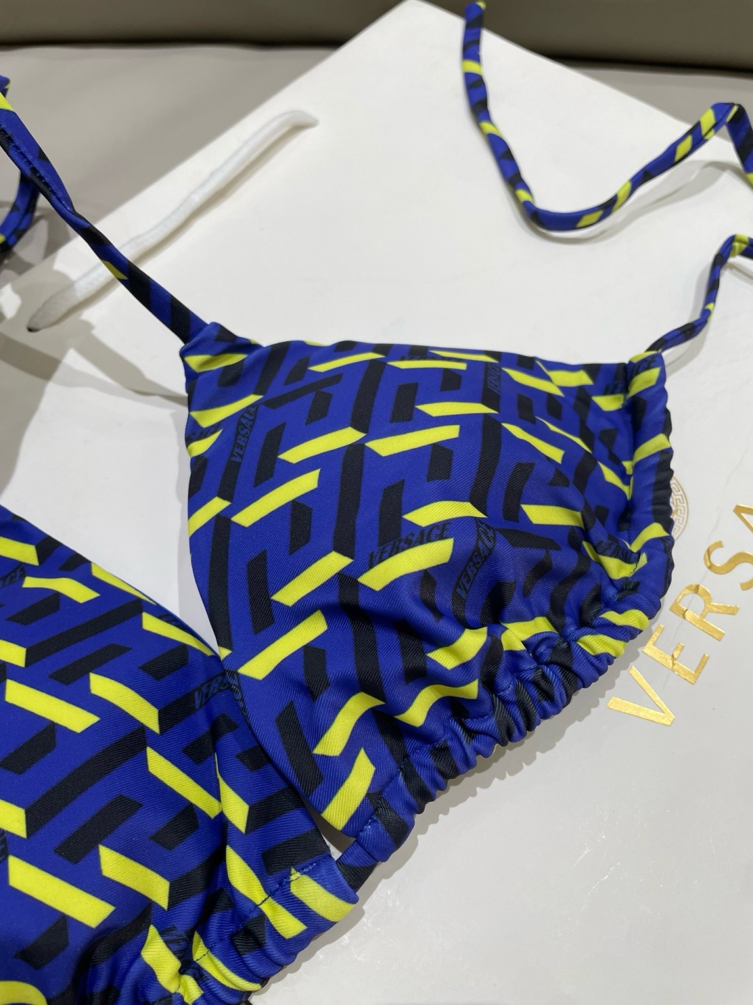 范思哲比基尼👙❤️😍🥰适合多种场景的游泳衣🏊‍♀️海边 游泳池 温泉 水上乐园 漂流都可以😌内搭外穿也完