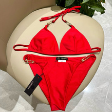 范思哲比基尼👙❤️😍🥰适合多种场景的游泳衣🏊♀️海边 游泳池 温泉 水上乐园 漂流都可以😌内搭外穿也完 范思哲比基尼👙❤️😍🥰适合多种场景的游泳衣🏊♀️海边 游泳池 温泉 水上乐园 漂流都可以😌内搭外穿也完