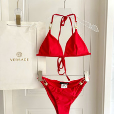 范思哲比基尼👙❤️😍🥰适合多种场景的游泳衣🏊♀️海边 游泳池 温泉 水上乐园 漂流都可以😌内搭外穿也完 范思哲比基尼👙❤️😍🥰适合多种场景的游泳衣🏊♀️海边 游泳池 温泉 水上乐园 漂流都可以😌内搭外穿也完