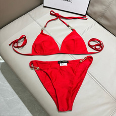 范思哲比基尼👙❤️😍🥰适合多种场景的游泳衣🏊♀️海边 游泳池 温泉 水上乐园 漂流都可以😌内搭外穿也完 范思哲比基尼👙❤️😍🥰适合多种场景的游泳衣🏊♀️海边 游泳池 温泉 水上乐园 漂流都可以😌内搭外穿也完