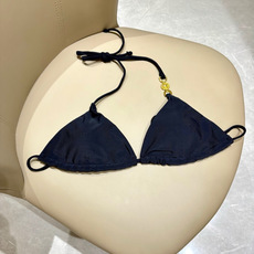 范思哲新款连体泳衣😍🥰适合多种场景的游泳衣🏊♀️海边 游泳池 温泉 水上乐园 漂流都可以😌内搭也完全可 范思哲新款连体泳衣😍🥰适合多种场景的游泳衣🏊♀️海边 游泳池 温泉 水上乐园 漂流都可以😌内搭也完全可
