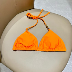范思哲新款连体泳衣😍🥰适合多种场景的游泳衣🏊♀️海边 游泳池 温泉 水上乐园 漂流都可以😌内搭也完全可 范思哲新款连体泳衣😍🥰适合多种场景的游泳衣🏊♀️海边 游泳池 温泉 水上乐园 漂流都可以😌内搭也完全可