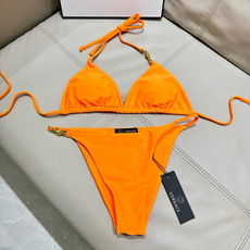 范思哲新款连体泳衣😍🥰适合多种场景的游泳衣🏊♀️海边 游泳池 温泉 水上乐园 漂流都可以😌内搭也完全可 范思哲新款连体泳衣😍🥰适合多种场景的游泳衣🏊♀️海边 游泳池 温泉 水上乐园 漂流都可以😌内搭也完全可